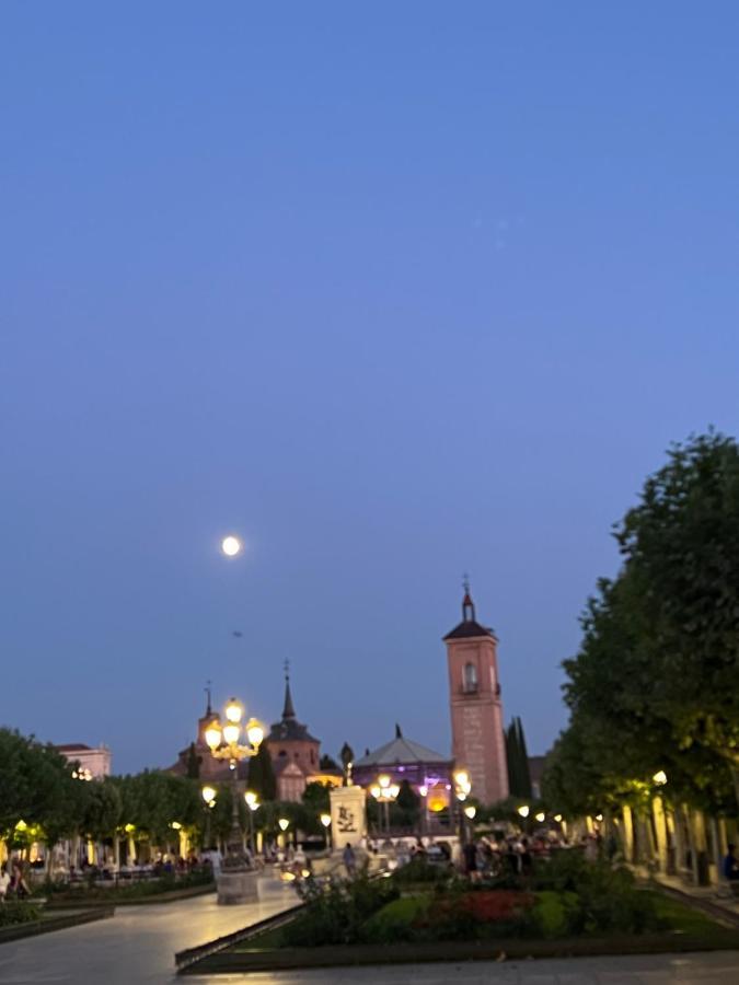 Sonar En La Plaza Cervantes 3 Alcalá de Henares Extérieur photo